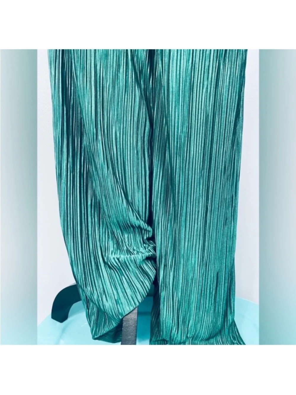 NWT Madison + Hudson green button down top matching silky pant set size large